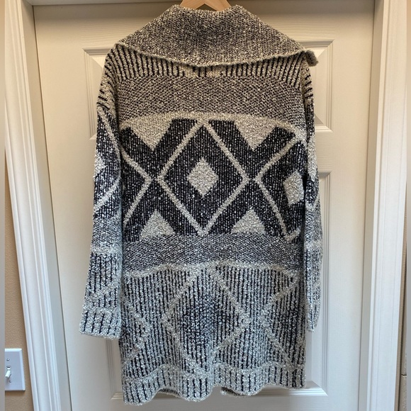 Knox rose long sweater women’s medium like new - Picture 3 of 9